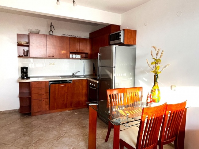 Zum Verkauf der Zweizimmerwohnung in Rawda mit Meerblick