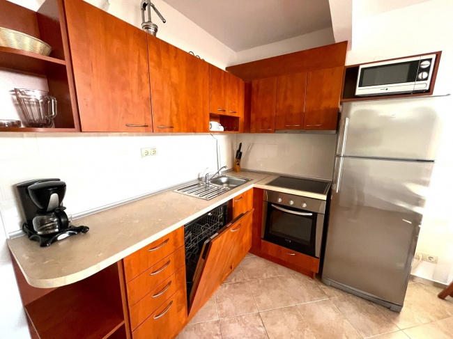 Zum Verkauf der Zweizimmerwohnung in Rawda mit Meerblick