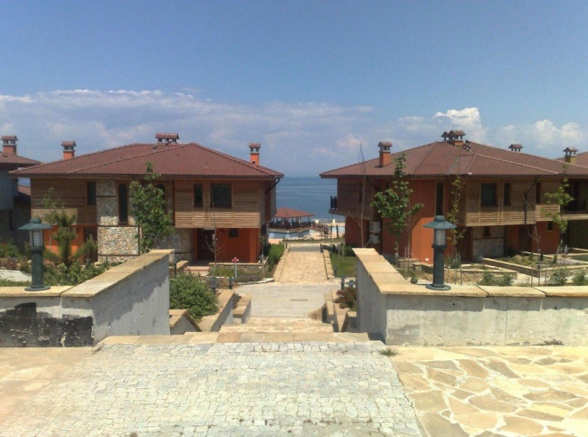 Sozopolis - Luxushäuser Und Wohnungen In Moderner Komplex In Sozopol