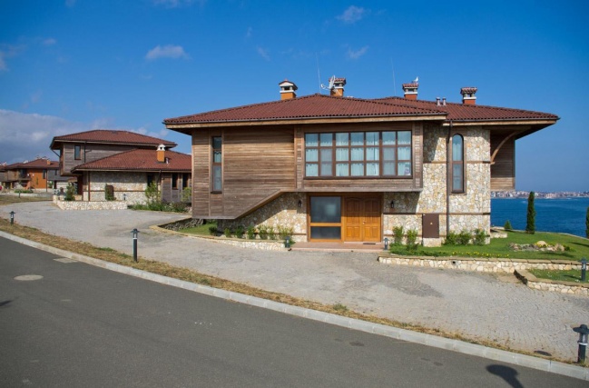 Sozopolis - Luxushäuser Und Wohnungen In Moderner Komplex In Sozopol